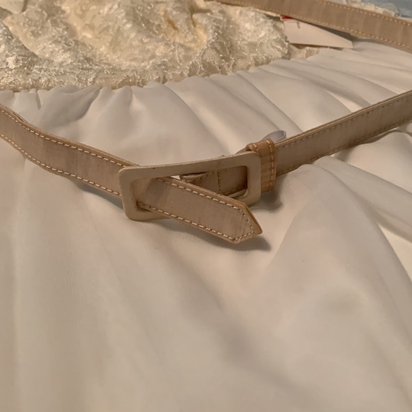 Formal dress with belt - Picture 6 of 6